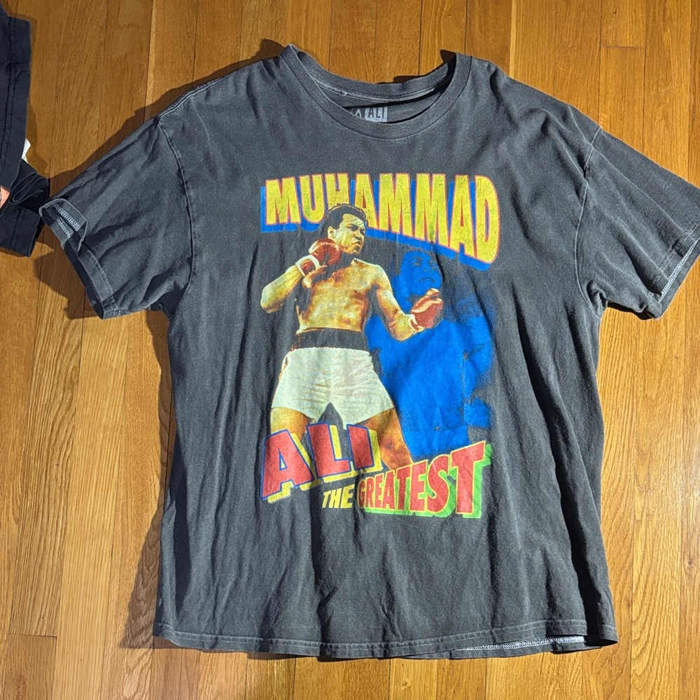 Muhammad Ali faded black Graphic T-Shirt men’s large